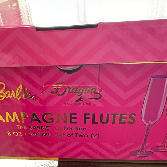 NIB Dragon Glassware x Barbie Champagne Flutes, Pink and Magenta Set of 2 - Picture 7 of 9